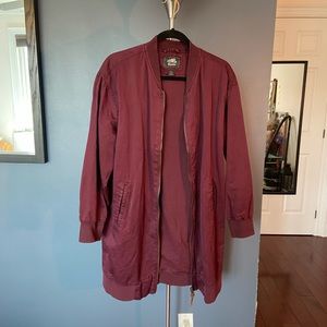 Oversized, maroon, roots jacket, fits a sweater under it for fall or spring!
